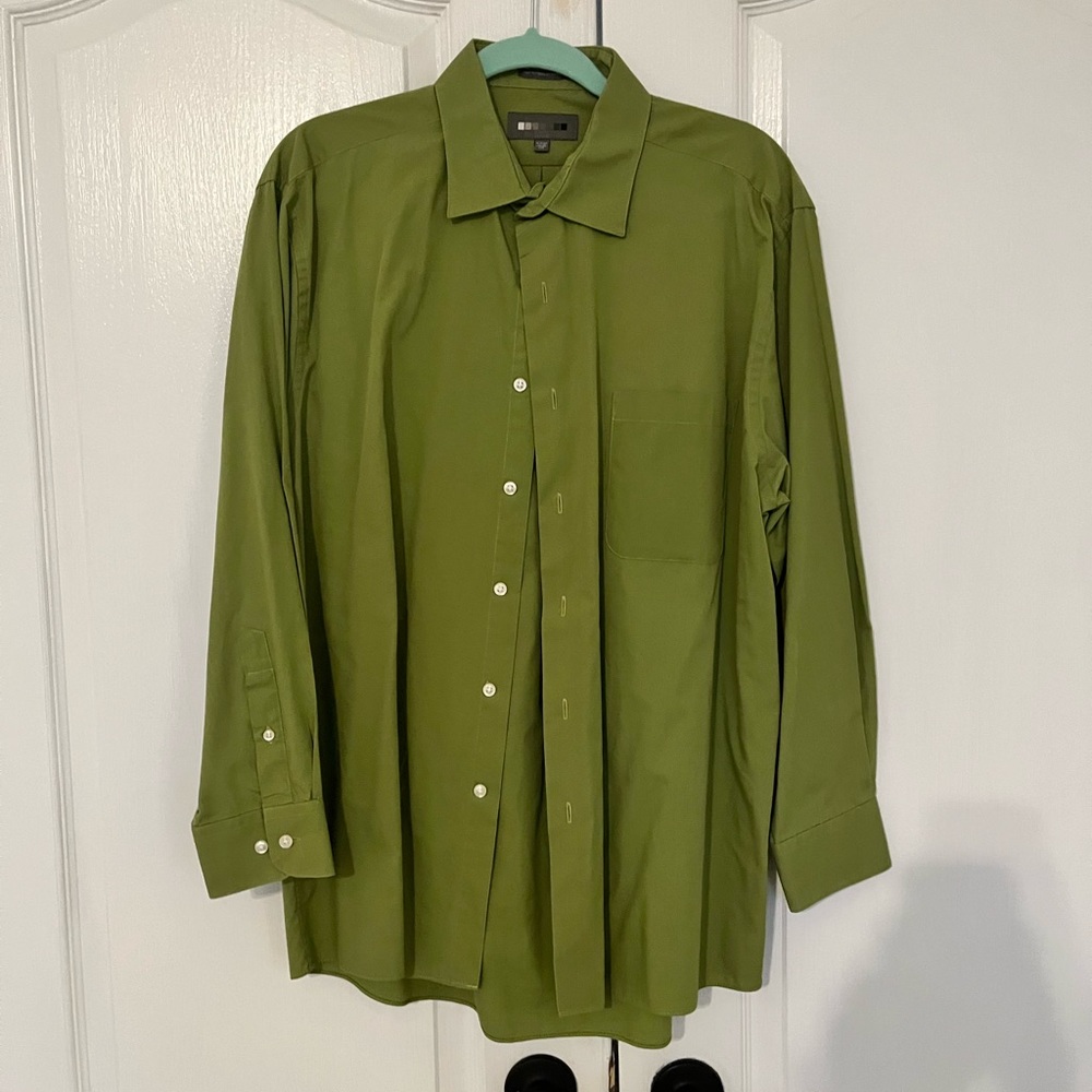 Green dress shirt, 16 -16.5 neck, 32/33 sleeves; great condition